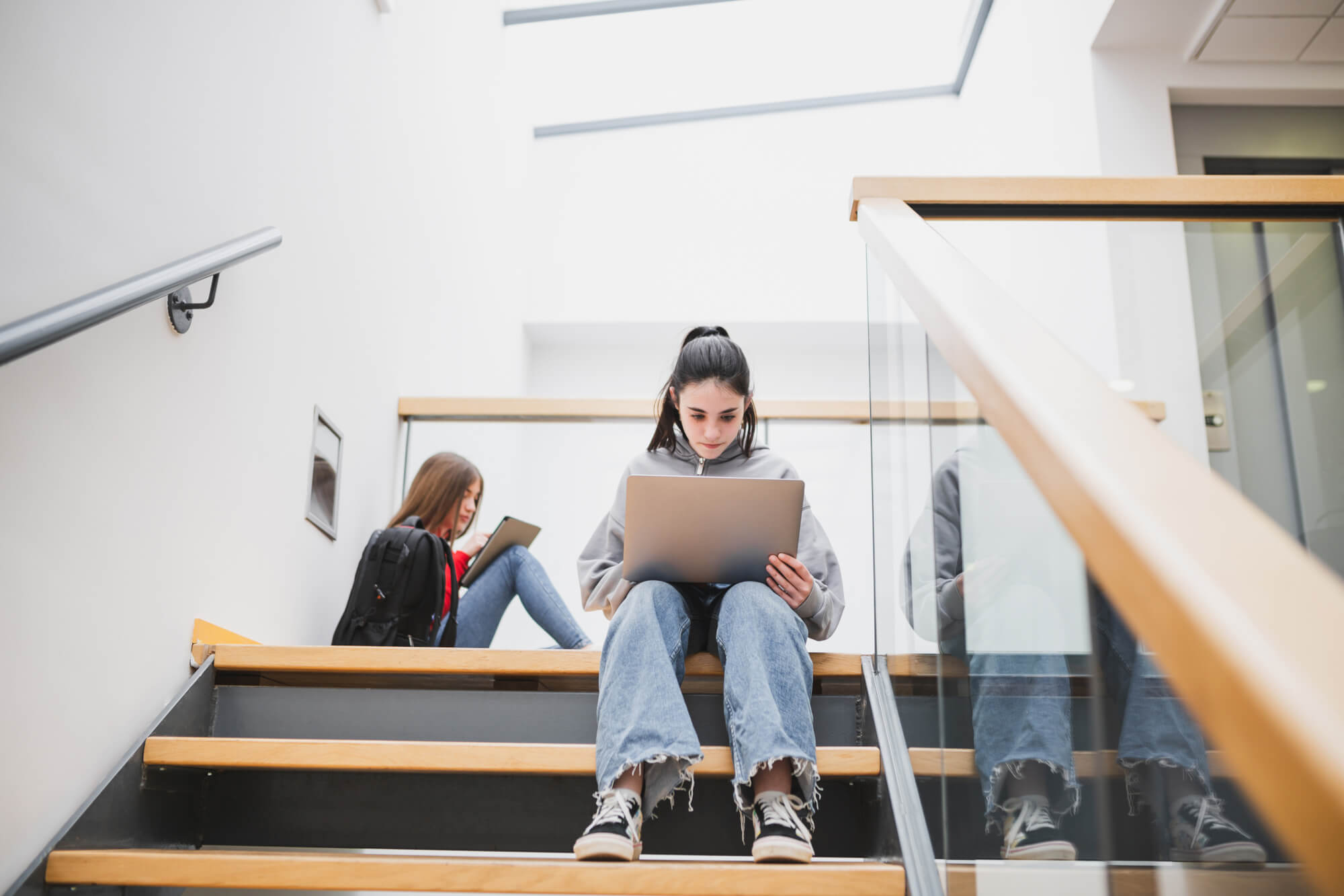 How can schools spot online grooming? feature image